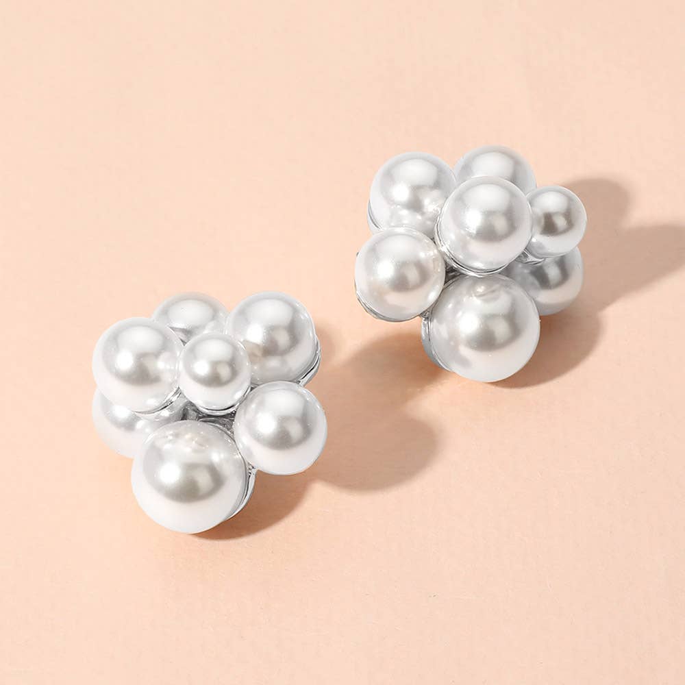 Elegant Cluster Pearl Stud Earrings
