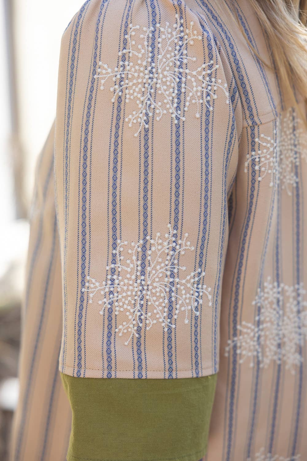 36432 Floral Embroidered Stripe And Contrast Placket Button