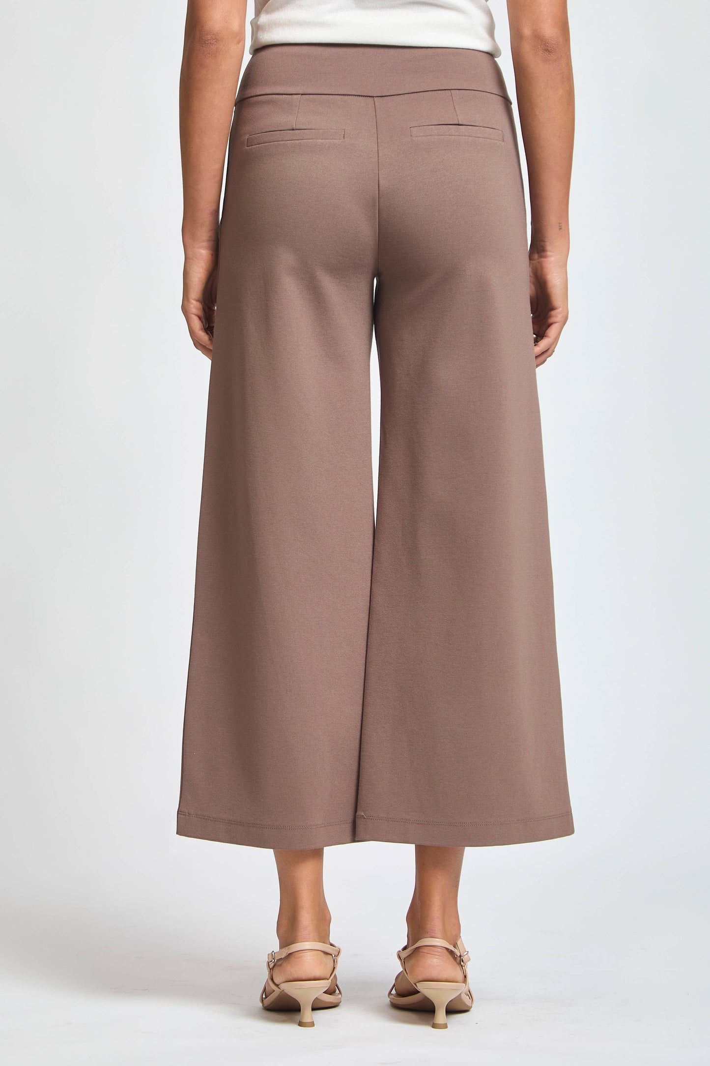 Magic Wide Cropped Pants