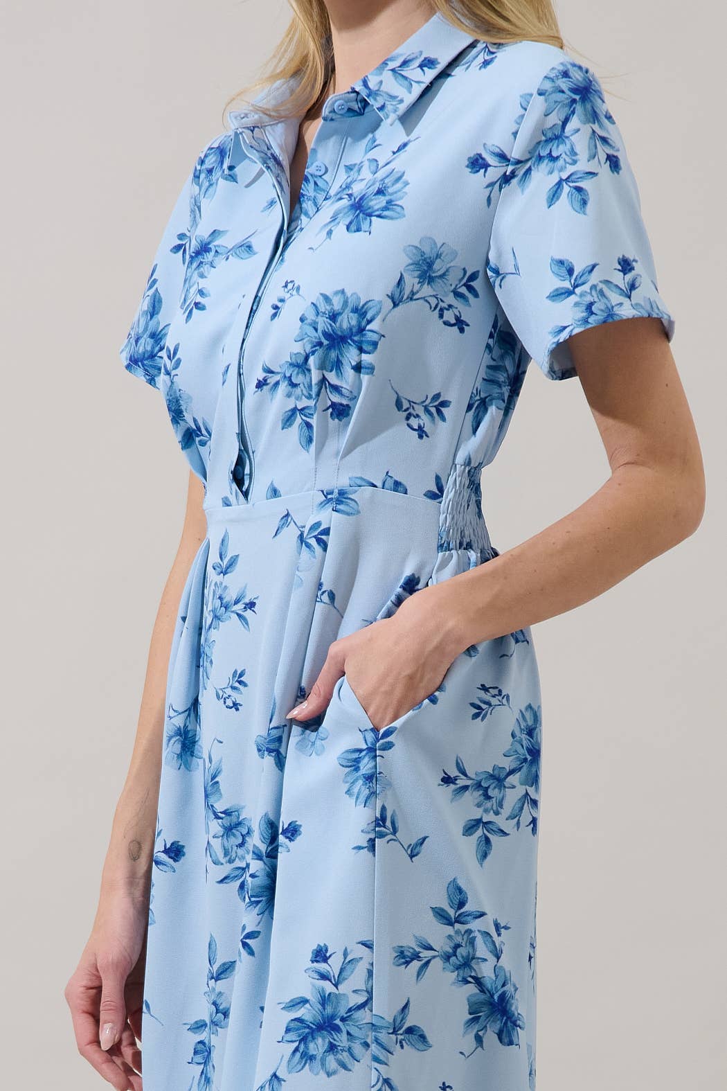 Frina Floral Marisy Collared Maxi Dress