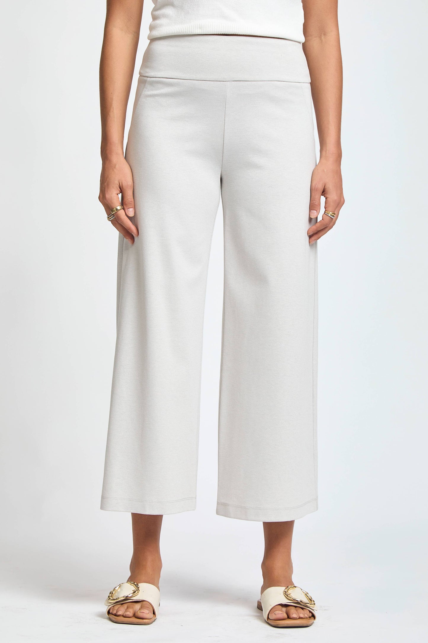 Magic Wide Cropped Pants
