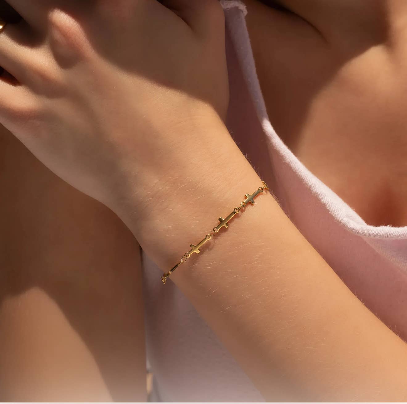Parker cross charm chain bracelet | 18k gold plated