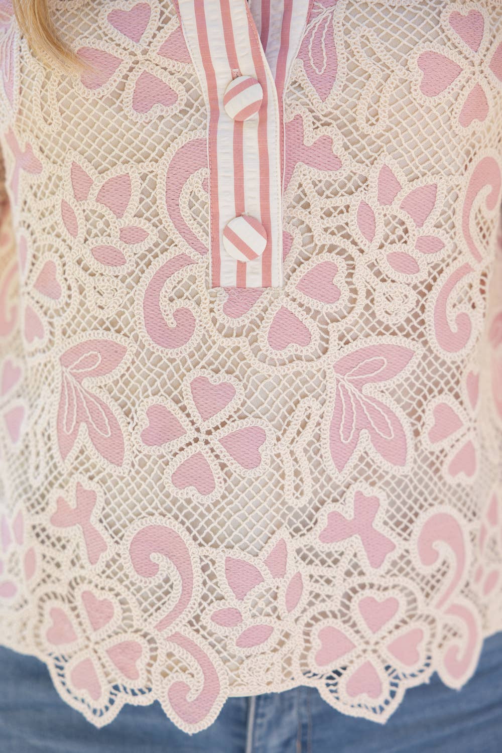 36331 Collared V-Neck Stripe and Lace Mixed Fabric Top