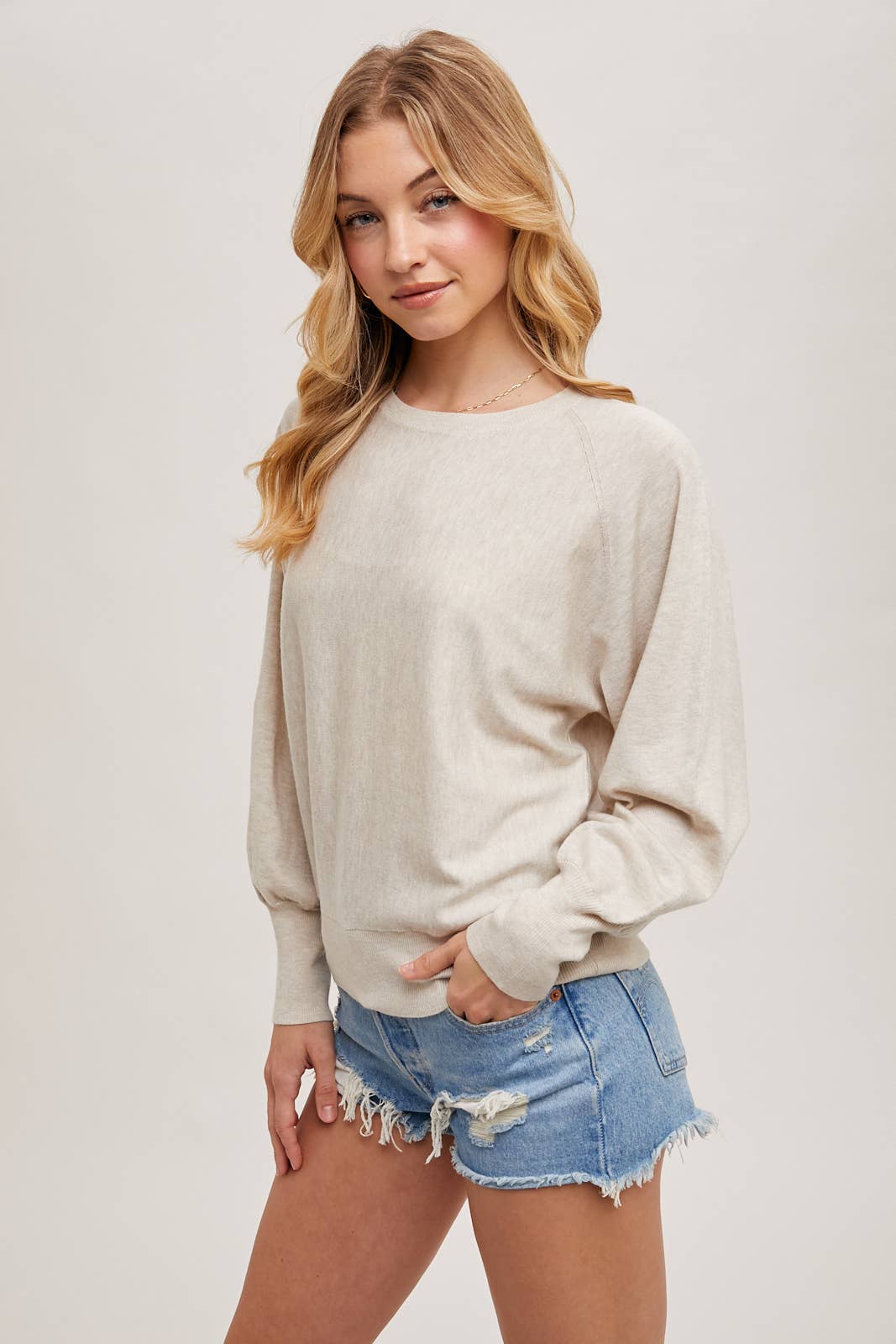 LIGHTWEIGHT KNIT SWEATER PULLOVER