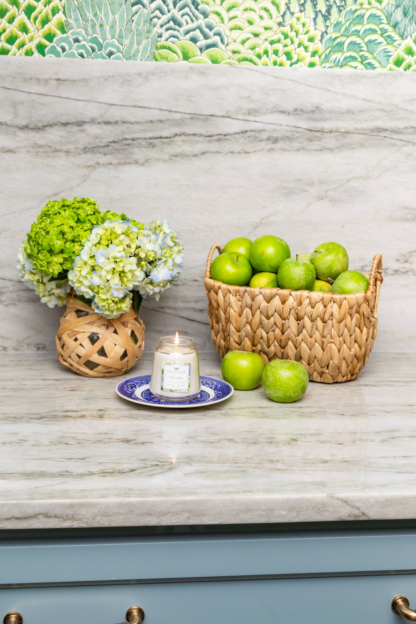 New! Hydrangea Petite Candle