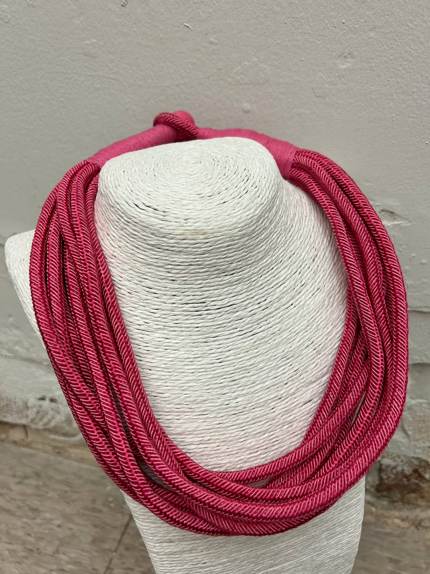 "Original" Slub 8-Strand Necklace (pink)