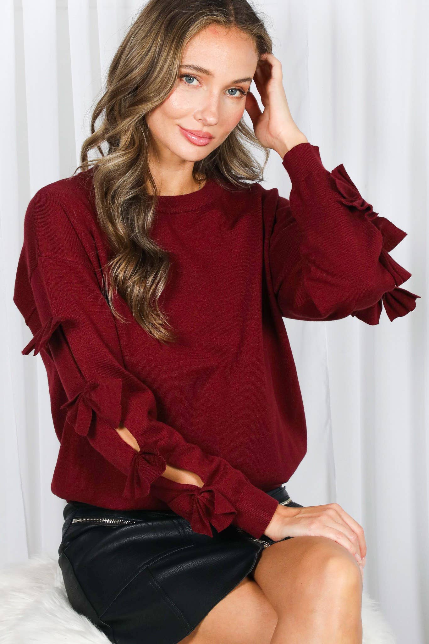 Bow Embellished Long-Sleeve Crew Neck Knit Sweater VT82605-