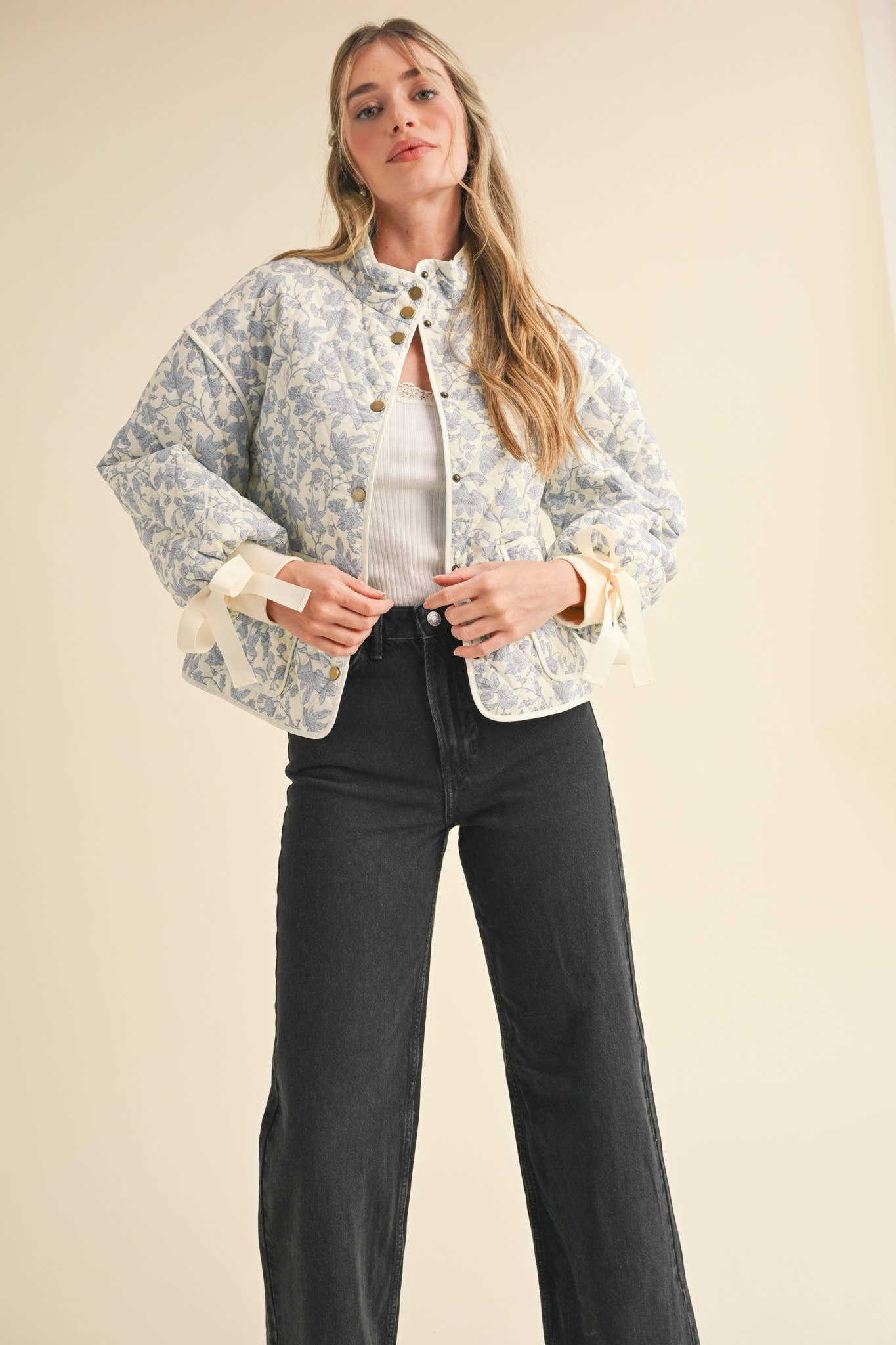FLORAL QUILTED JACKET WITH RIBBON DETAIL MJK3622