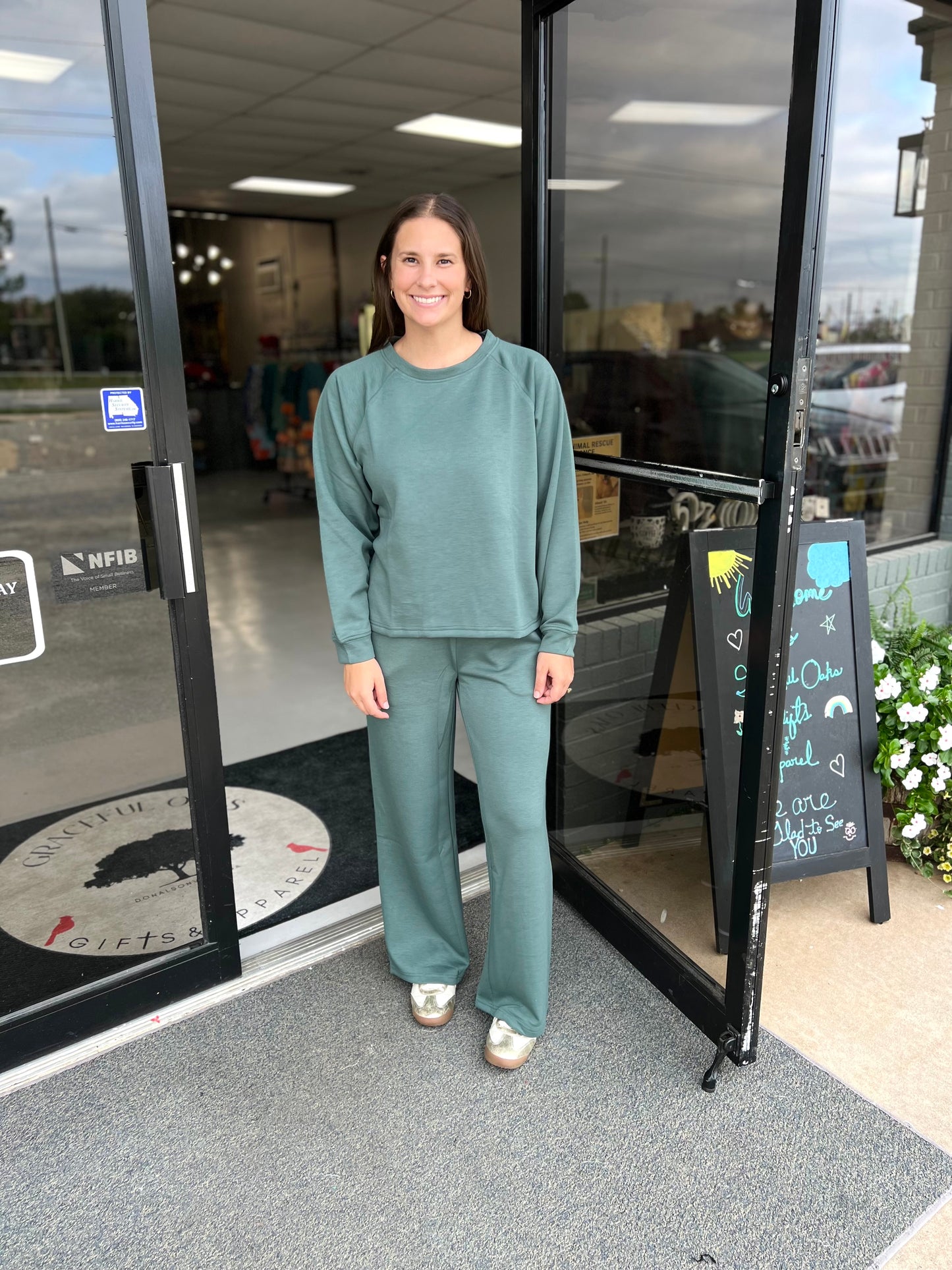 Scuba Crewneck Pullover & Pants