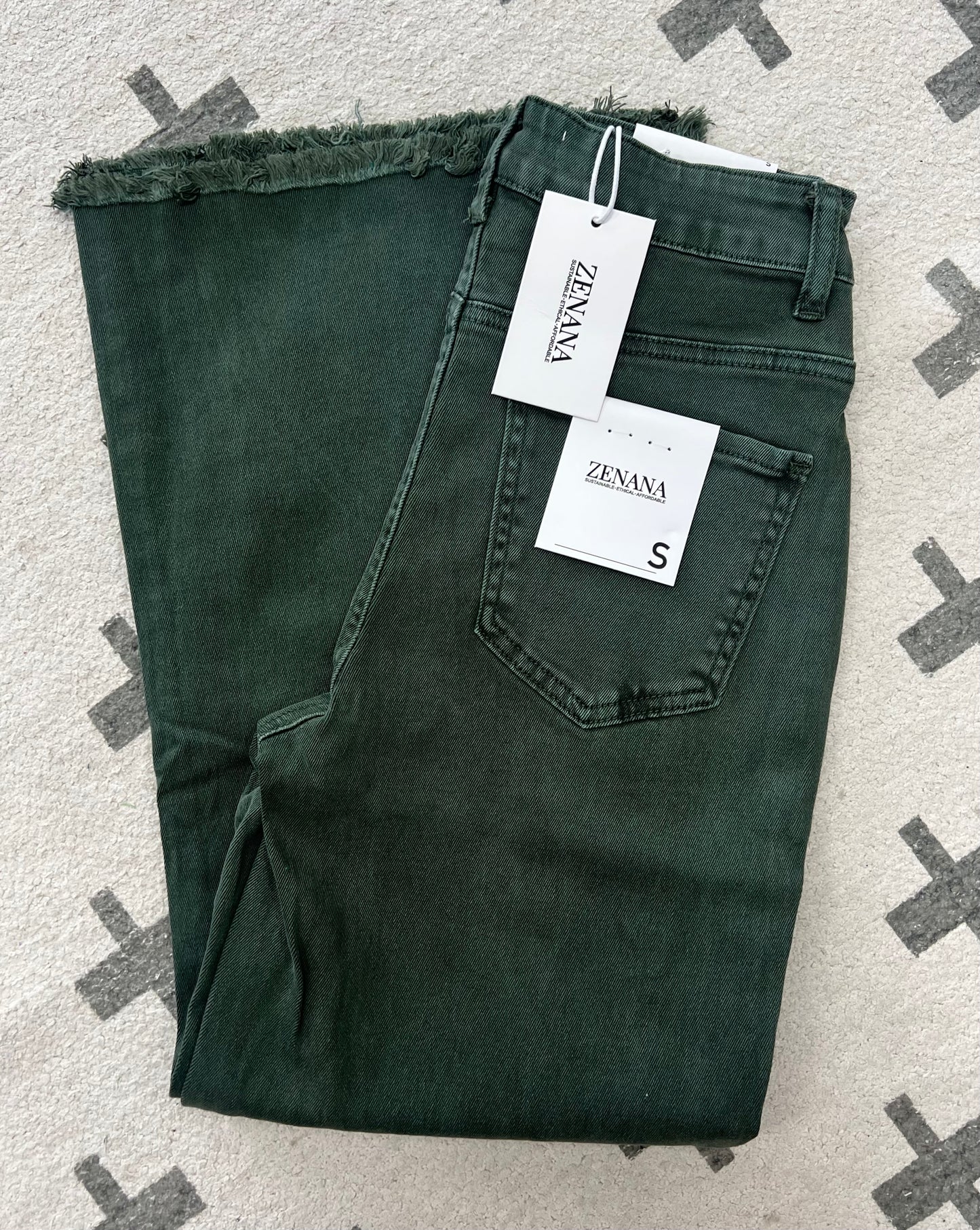 ACID WASHED HIGH WAIST FRAYED HEM STRAIGHT PANTS