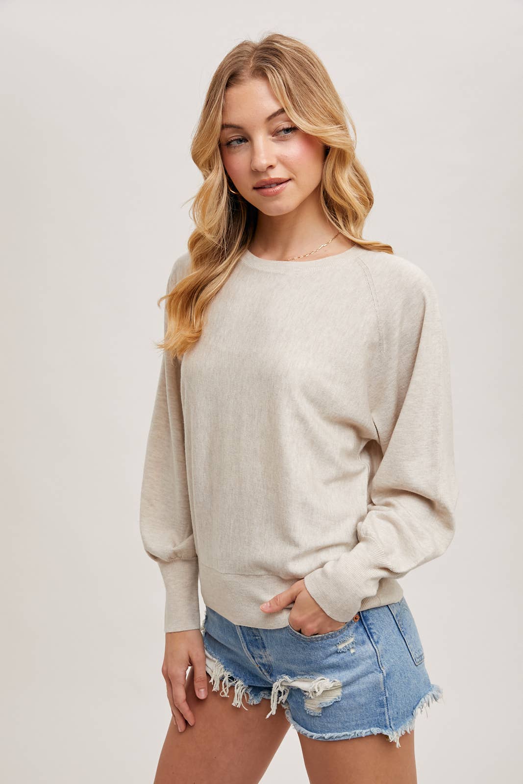 LIGHTWEIGHT KNIT SWEATER PULLOVER