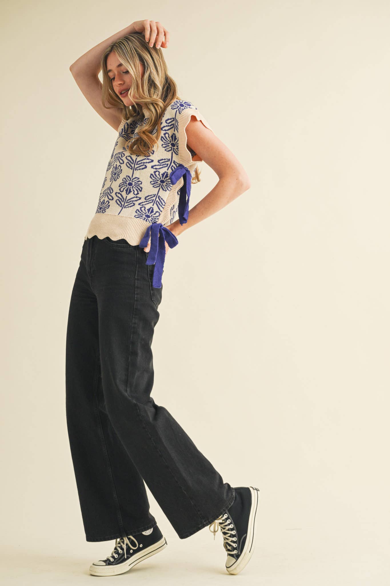 MOCK NECK FLORAL SWEATER VEST MSW10743