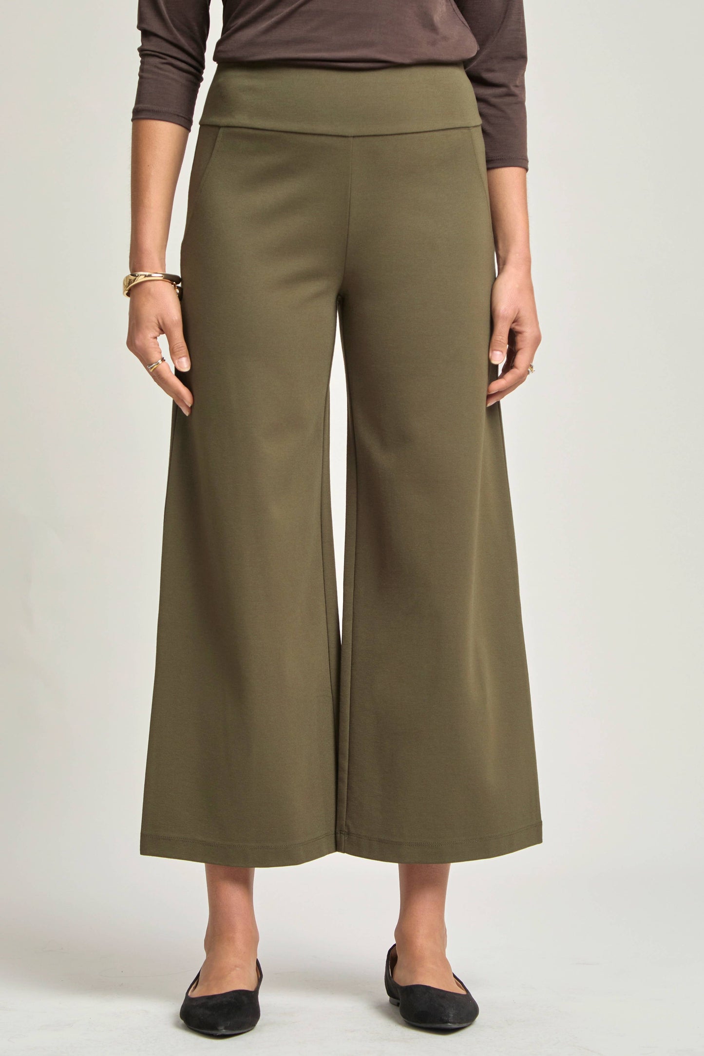 Magic Wide Cropped Pants