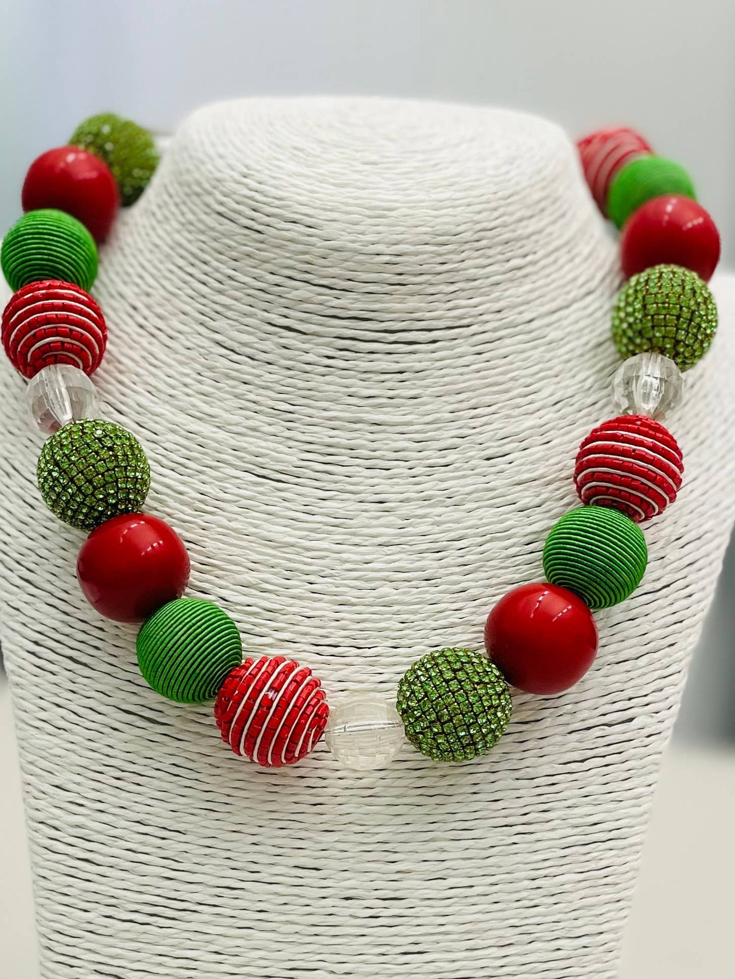CHIC - Holiday Sprinkle Necklace (red/green/clear) NK233