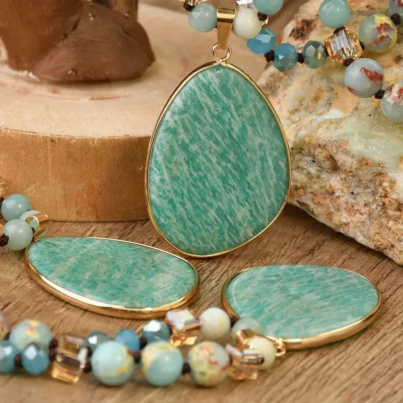Stone Pendant Crystal Necklace