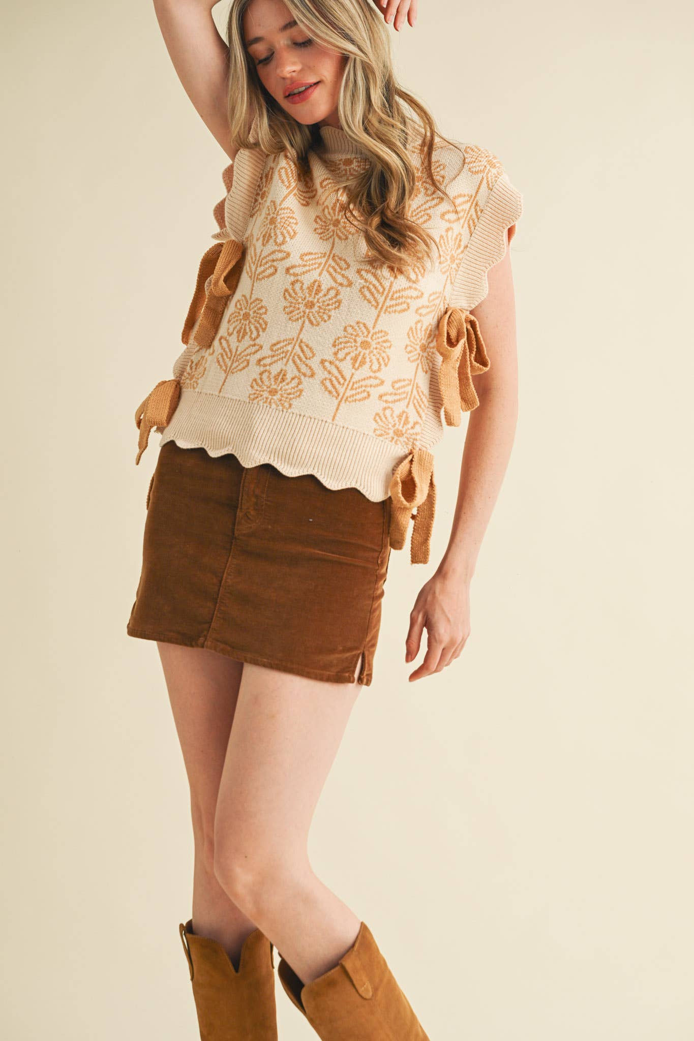 MOCK NECK FLORAL SWEATER VEST MSW10743