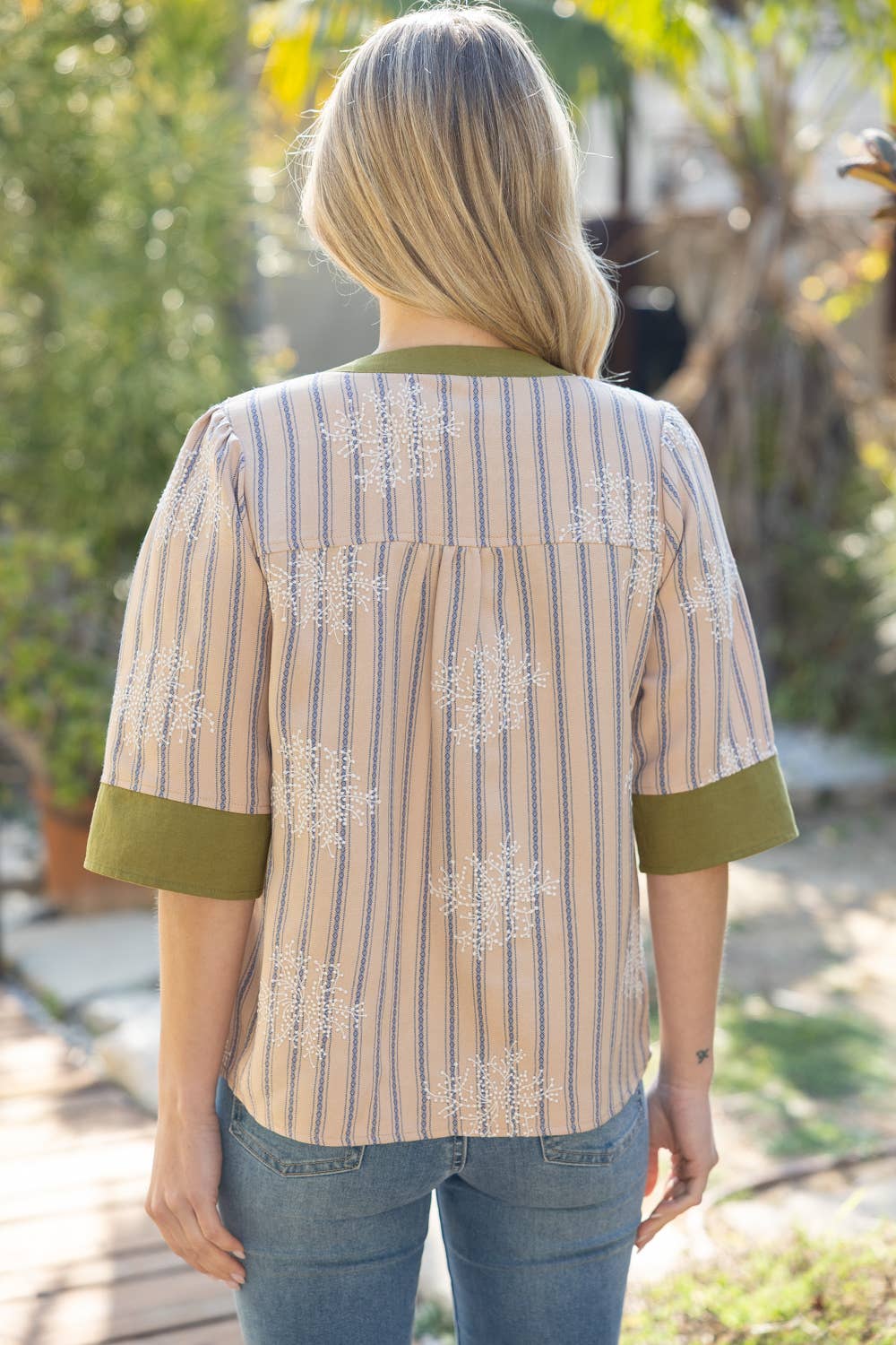 36432 Floral Embroidered Stripe And Contrast Placket Button