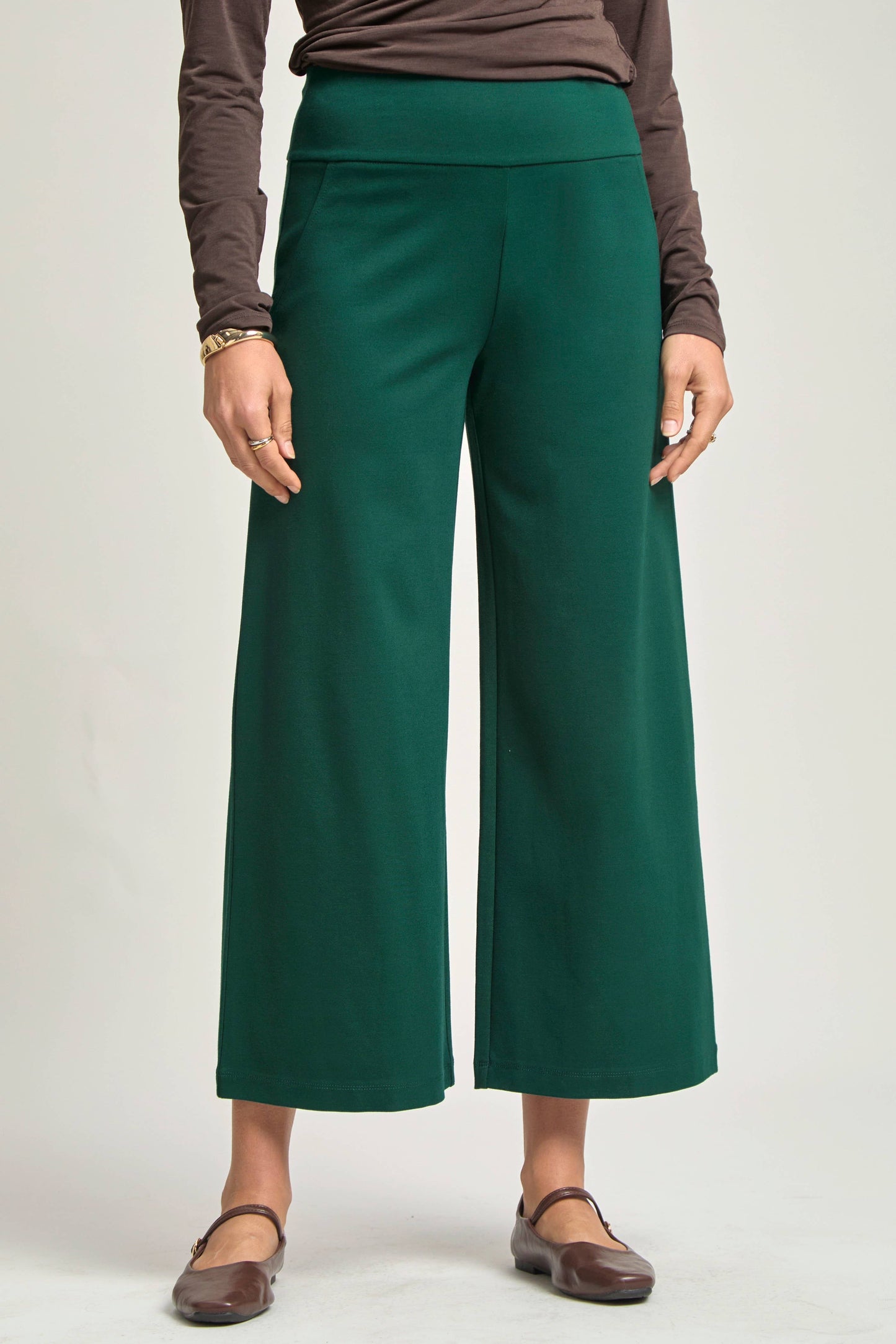 Magic Wide Cropped Pants