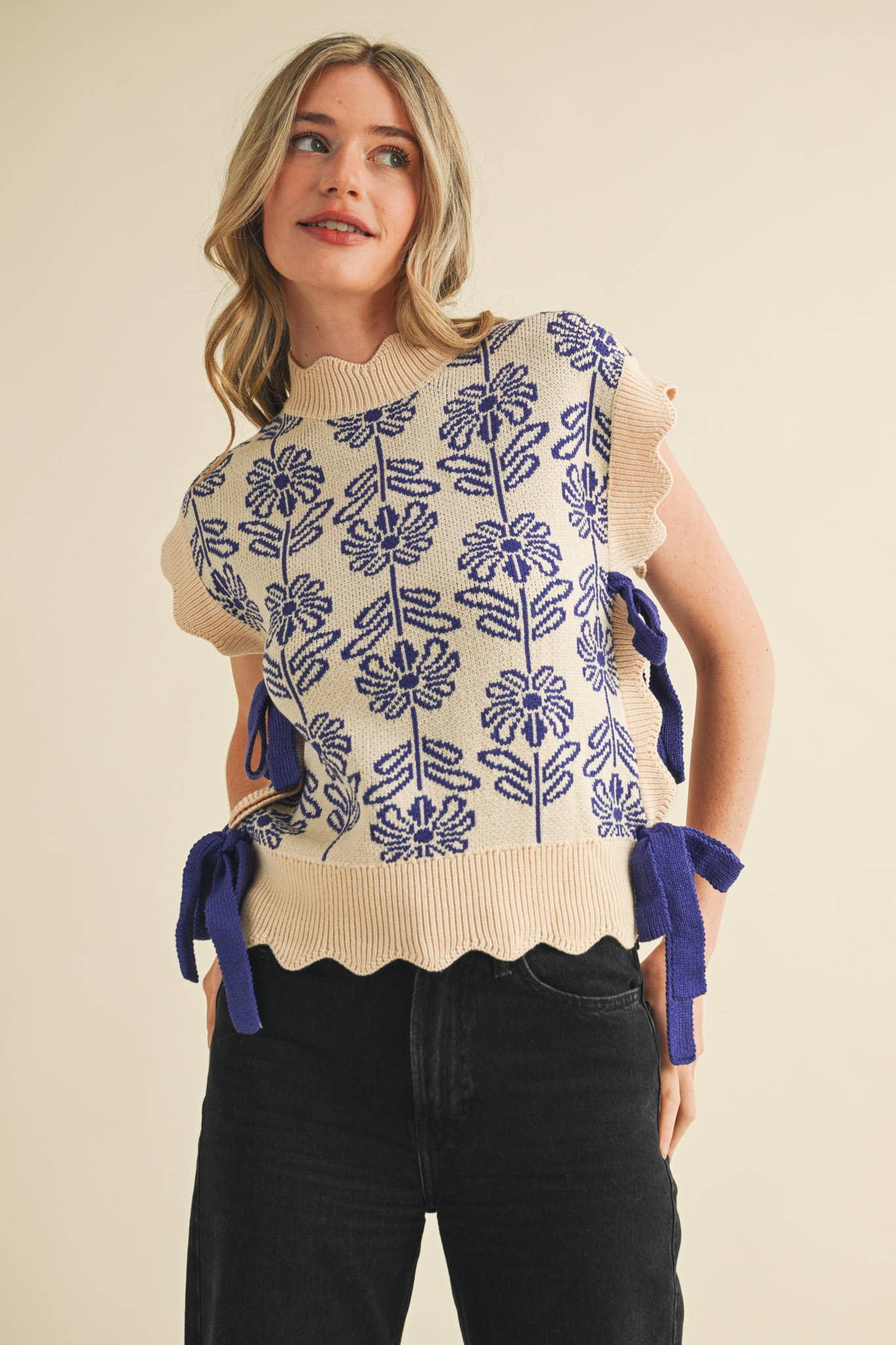 MOCK NECK FLORAL SWEATER VEST MSW10743