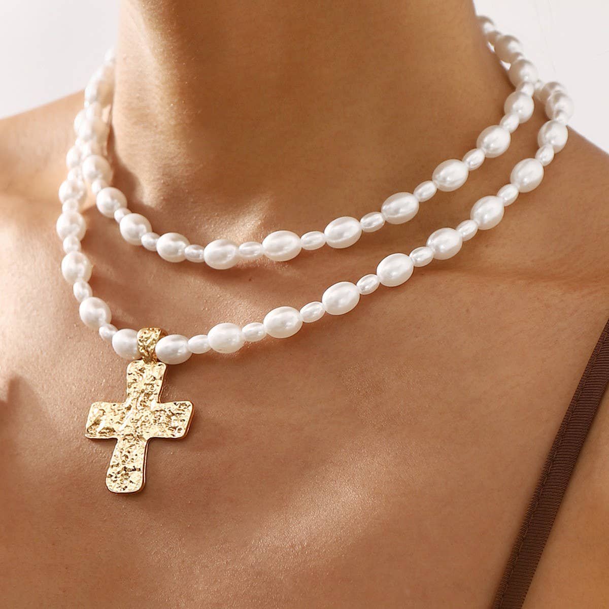 LUSTROUS PEARL BEADED LAYERED CROSS NECKLACE | 40NK9552