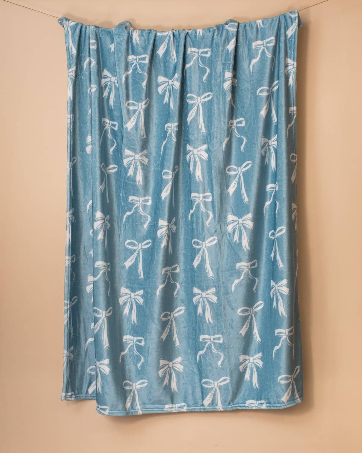 Hannah Bow Throw   Light Blue   50x60