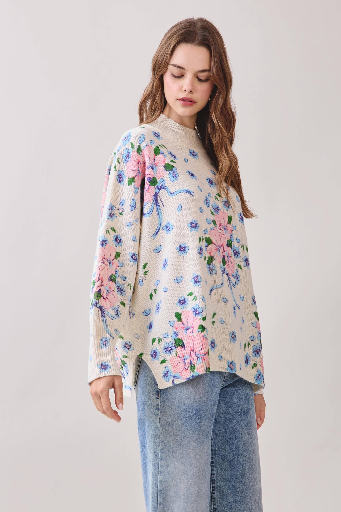 CW2645-All Over Floral Print Knit Pullover Sweater